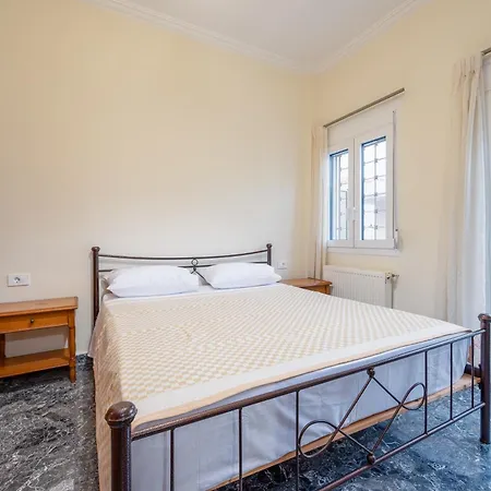 Centrale بلدة كوس